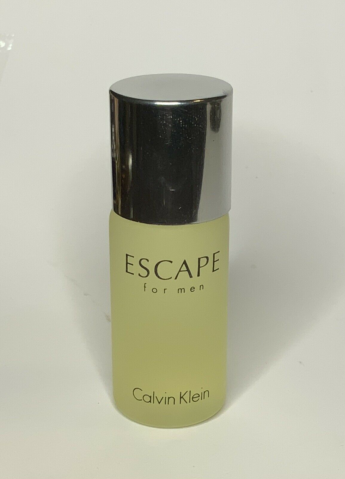 Escape By Calvin Klein For Men Mini Size Edt Cologne Splash .5Oz /15Ml –  PerfumedVault
