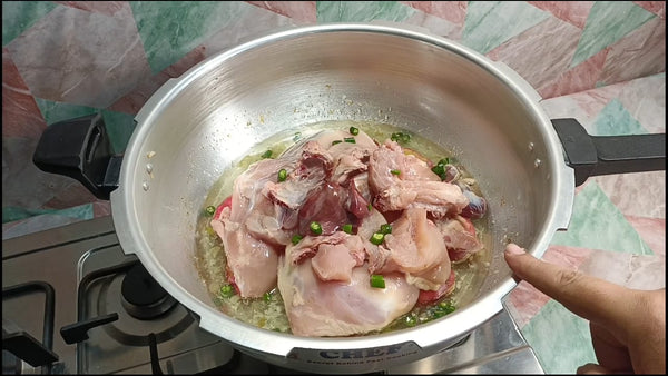 A Culinary Delight: Namkeen Chicken Dum Pukht Rosh Recipe