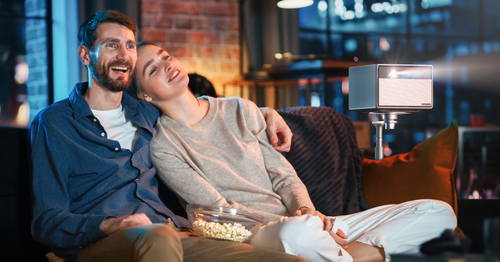 Enjoy immersed in a romantic comedy with XGIMI projectors