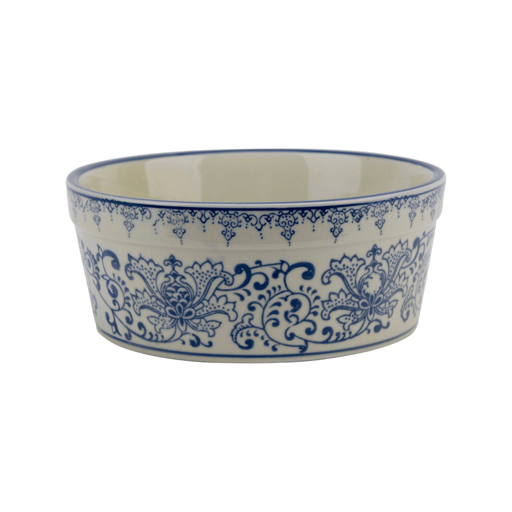 https://cdn.shopify.com/s/files/1/0551/2033/0798/files/blue-and-white-classic-porcelain-dog-bowl-pet-accessories-the-well-appointed-house-1_3df7307b-f8b7-4e1b-8b4b-3d9dbc60c19d_1024x1024.png?v=1691690197