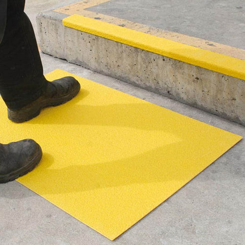 Gator Grip: Anti-Slip Tape, 2 x 60', Yellow : : Tools & Home  Improvement