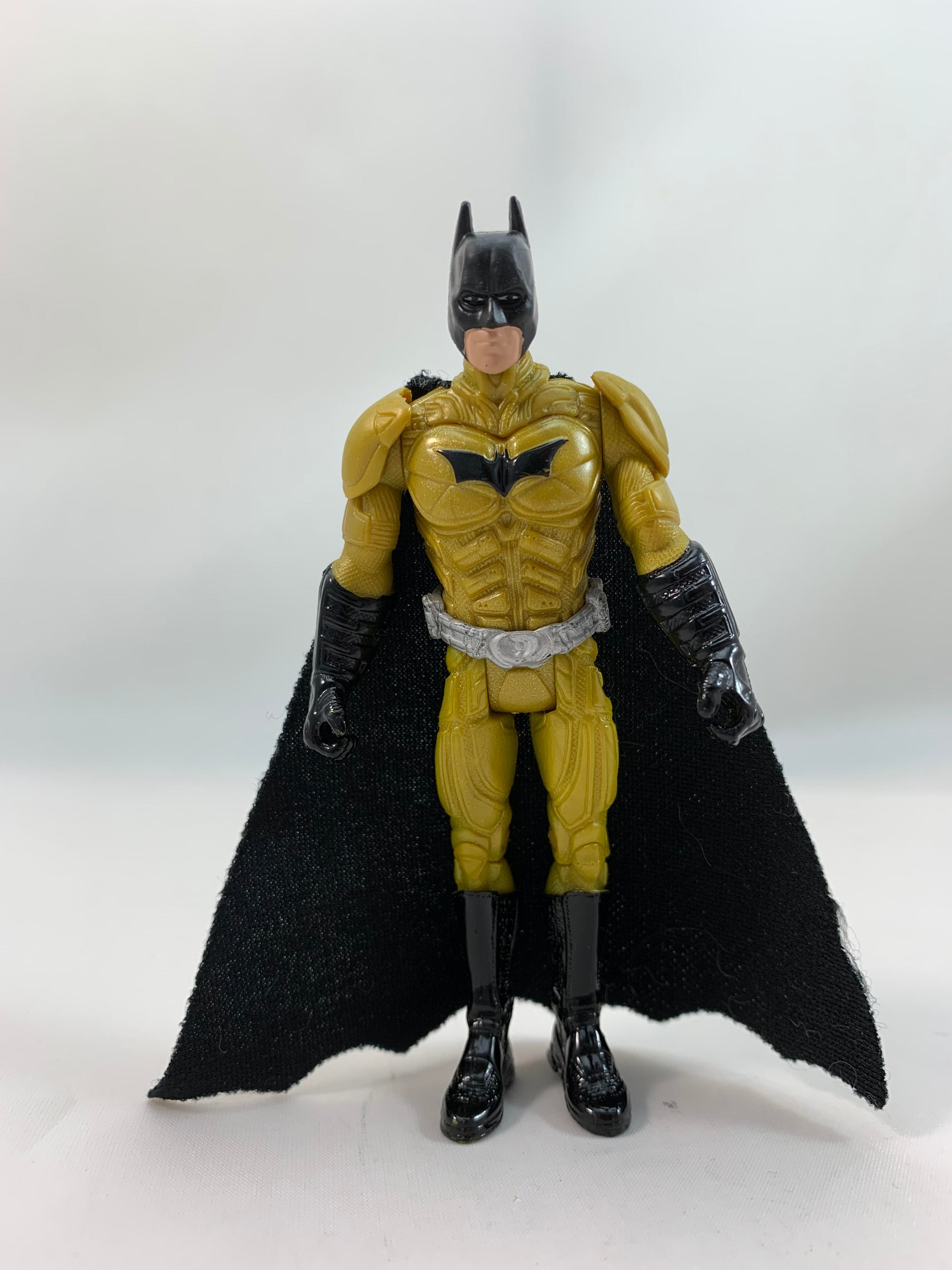 Kenner Batman Dark Knight Rises Gold Armor Batman 1990 – Vintage Action  Figures