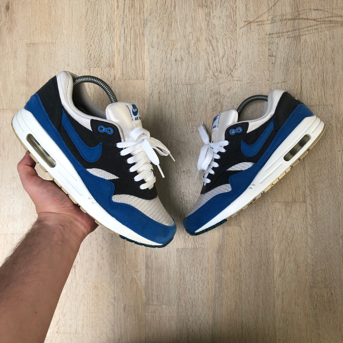 air max 1 signal blue