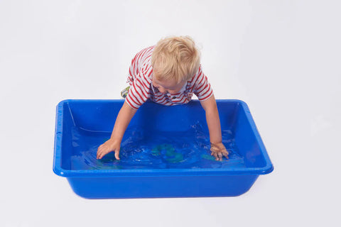 Water and sand tray 