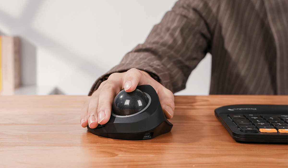  EM03 Index Finger Trackball Mouse