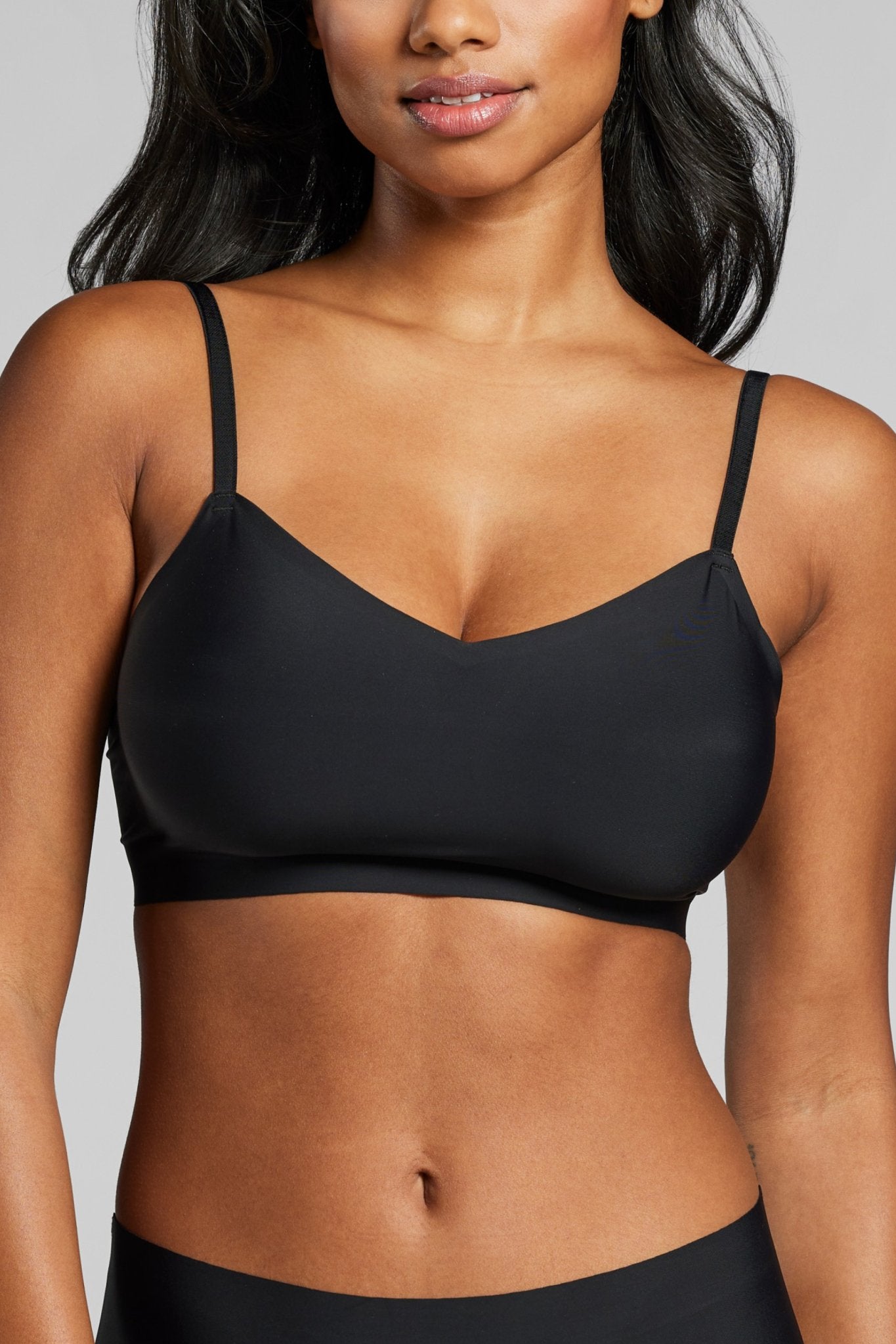 Invisible laser-cut triangle bra top with low back