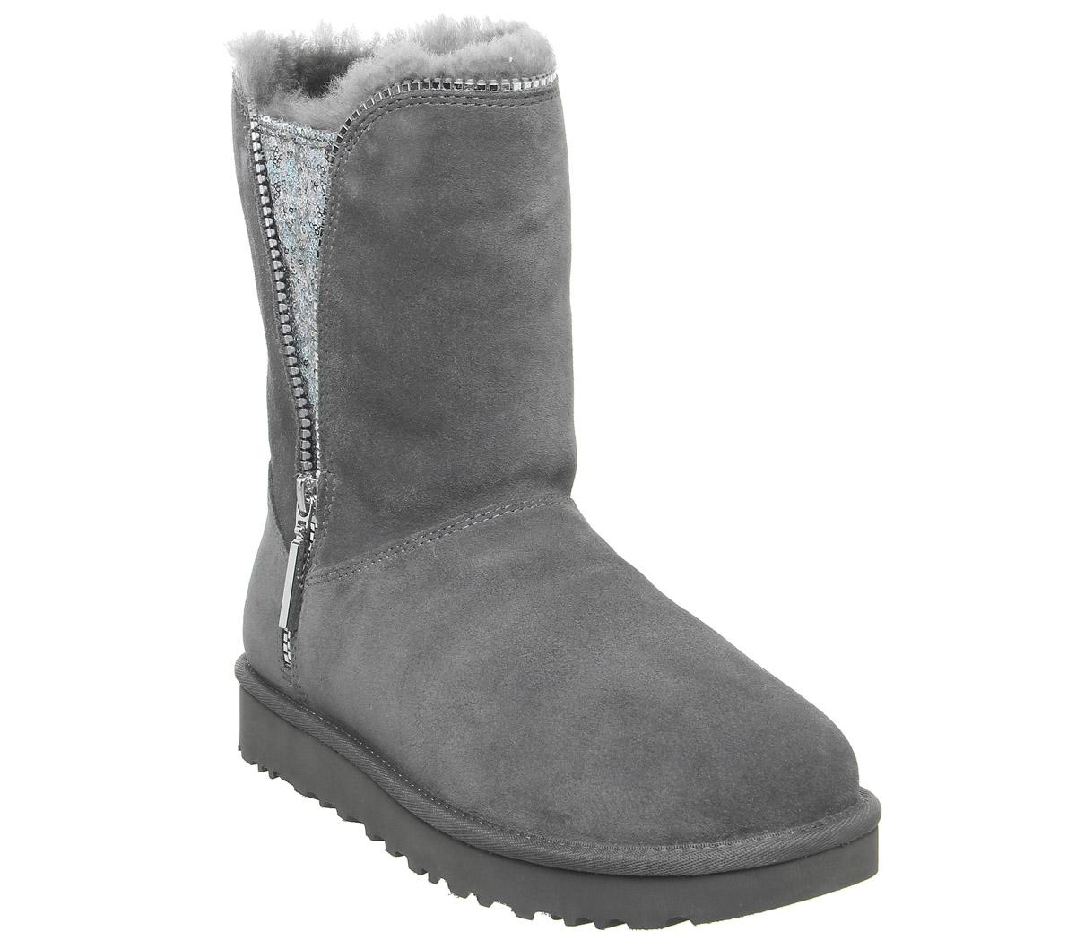 ugg classic zip boot