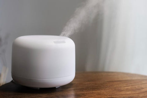 Smart Humidifier emitting mist