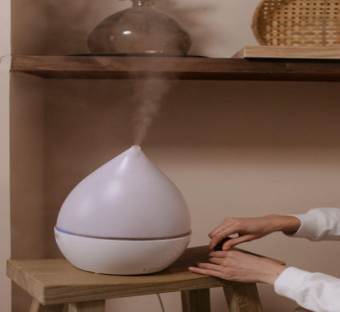 Smart Humidifier switched on by a woman