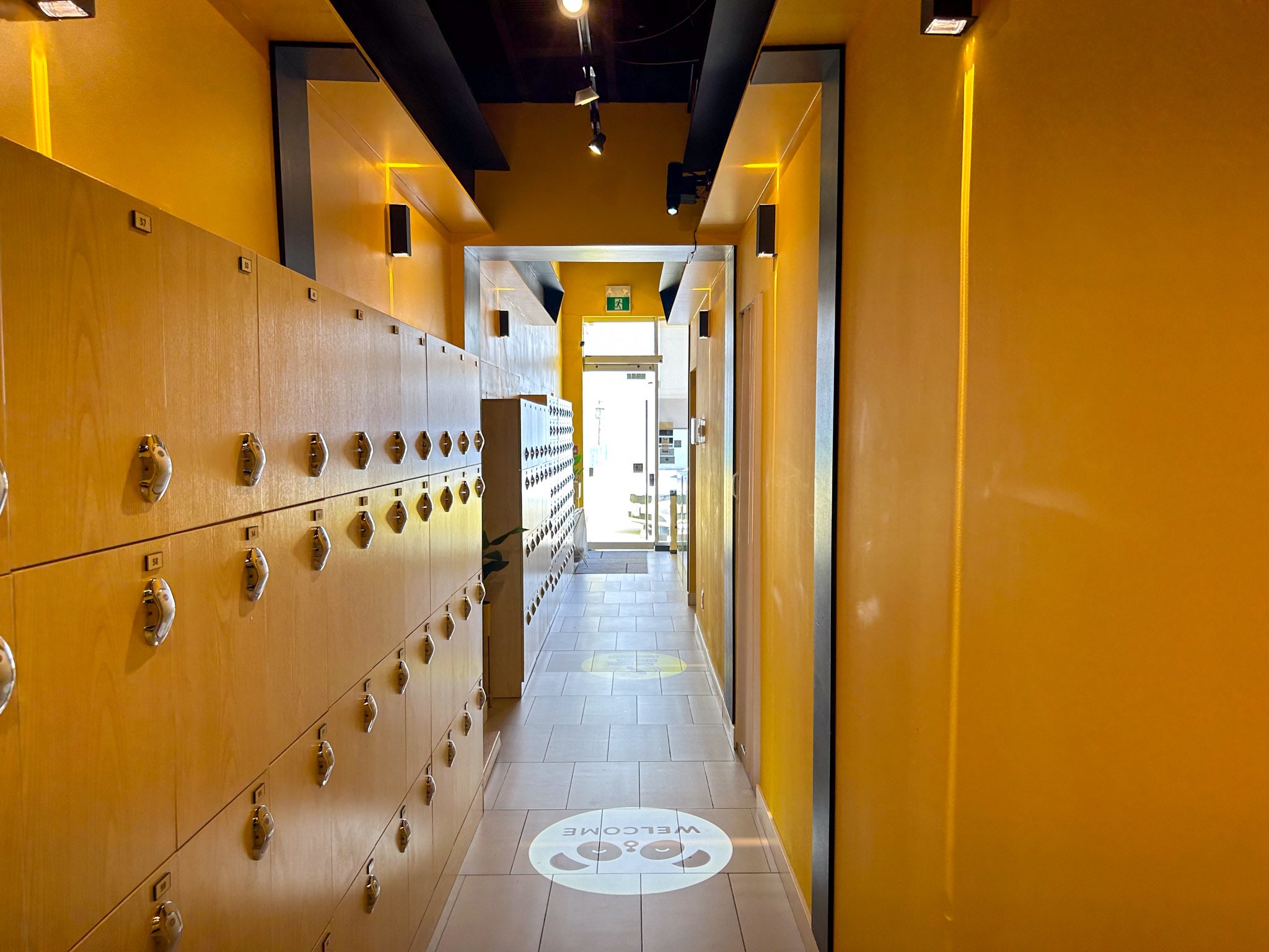 Panda Pod Hotel Lockers