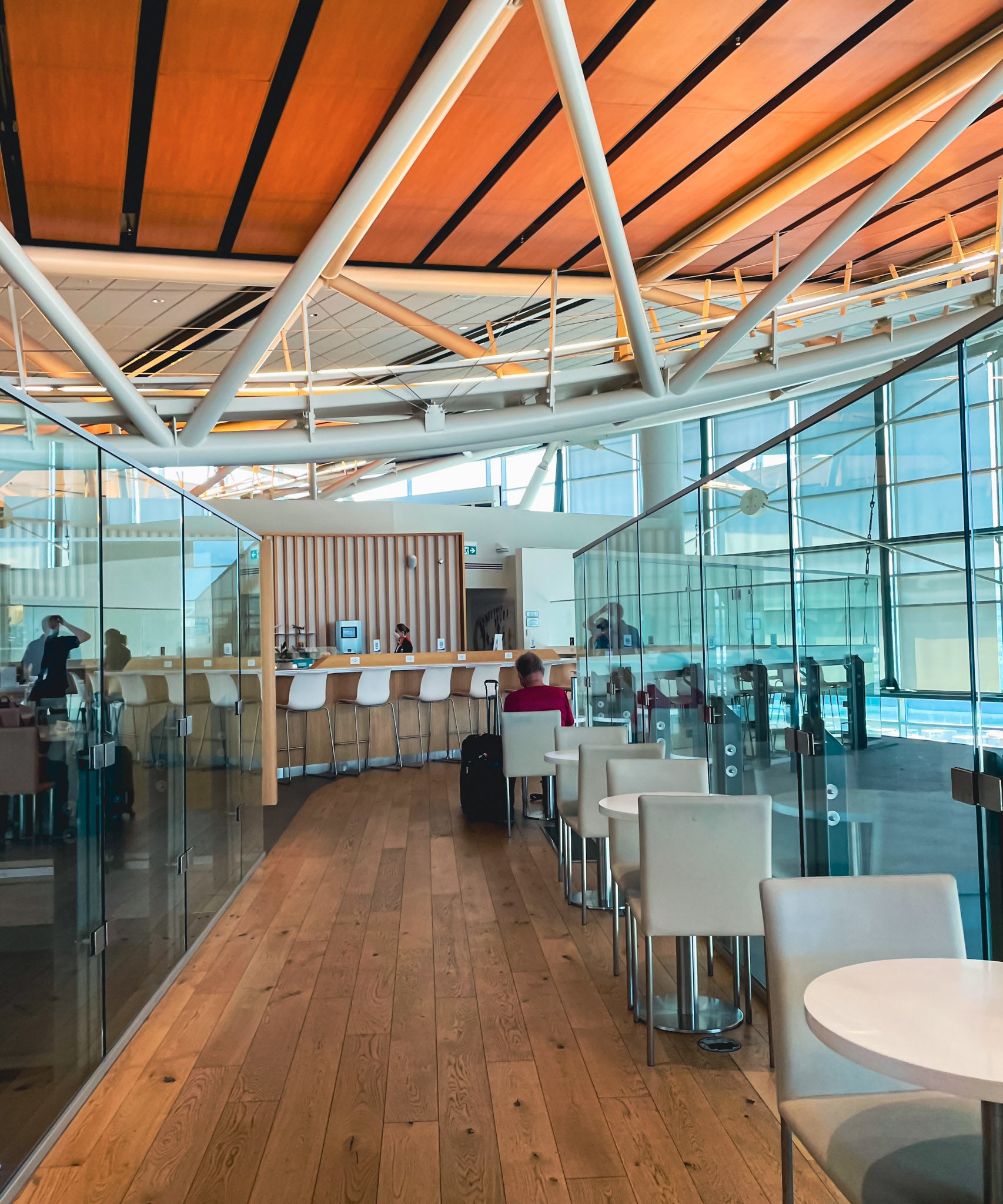 SkyTeam Lounge YVR Seating