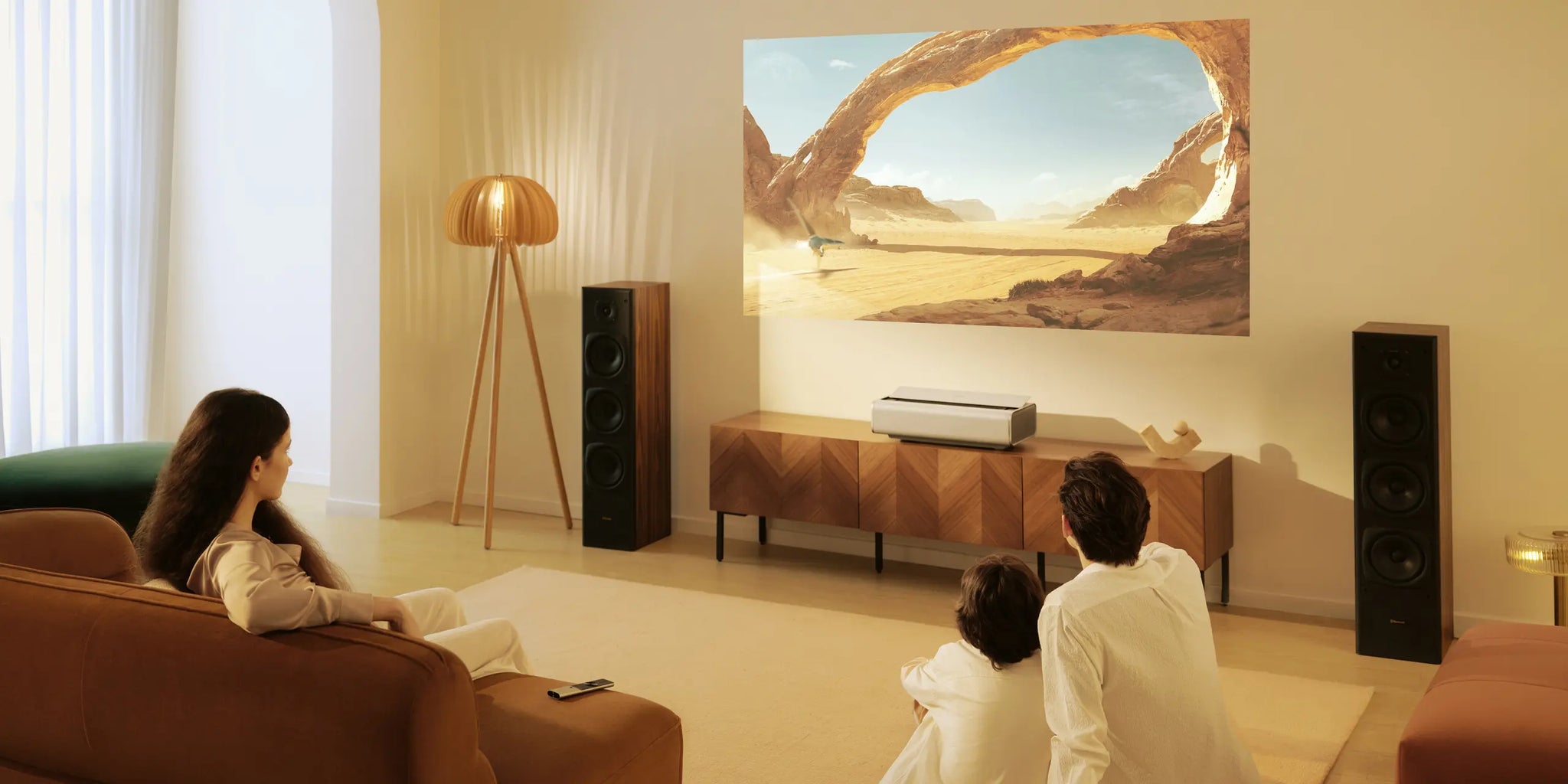 AURA 2 laser projector New (2).webp__PID:b6faf81b-d2a2-43e0-9e3a-d2b20674c35b