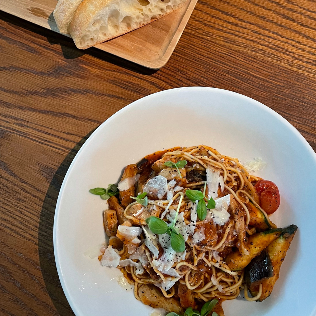 ・トントロ 茄子 ズッキーニのアールグレイトマトソース スパゲッティーニ