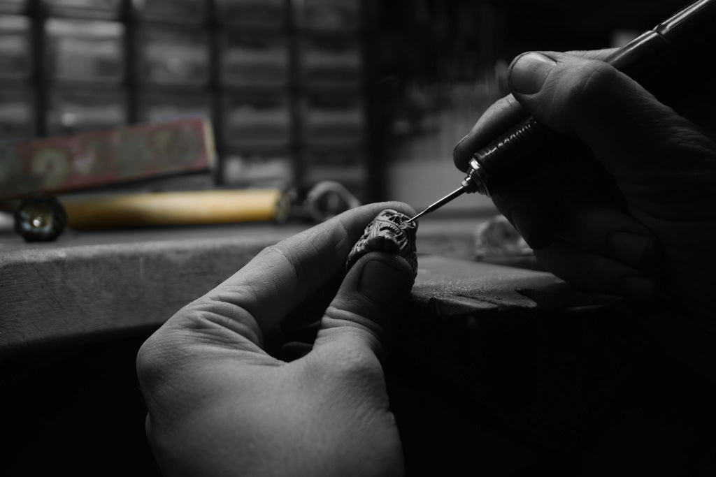 craftsman who is making a silver zombie ring of the brand freakshow jewel