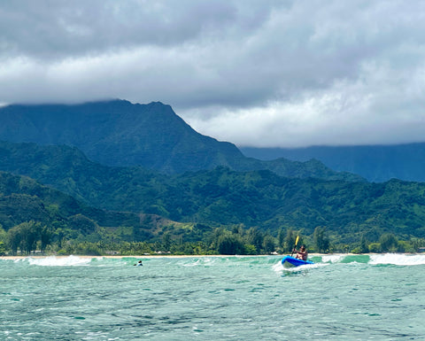 kayak surfing with a Nyce Nugget in Hanalei Bay