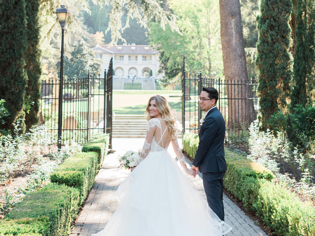 Love Life & Bloom K & V bride and groom looking back