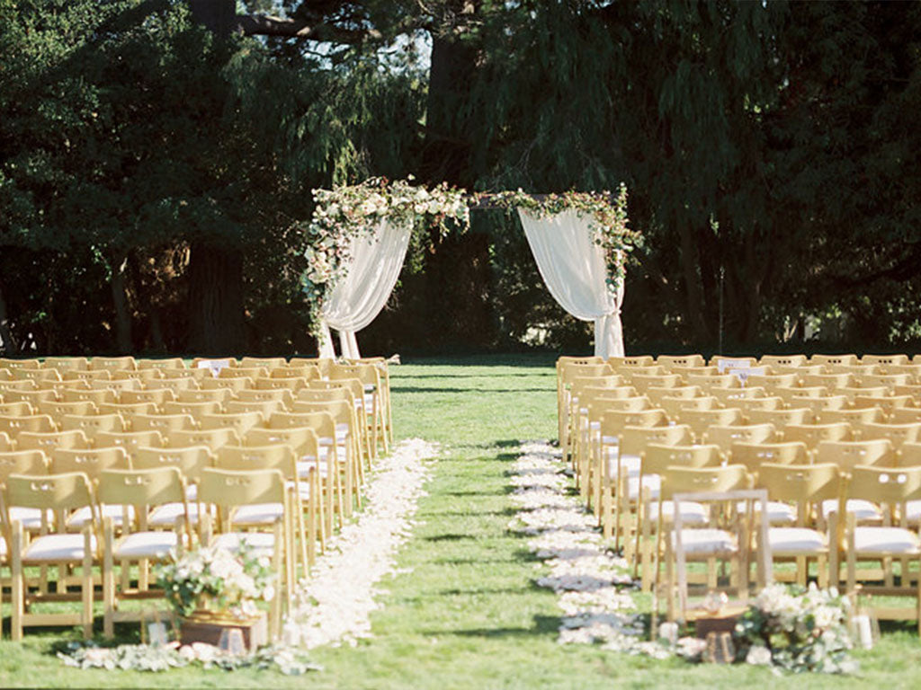 Love Life & Bloom M & E wedding flower altar