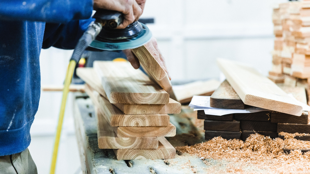 wood craftsmanship for cedar hot tubs