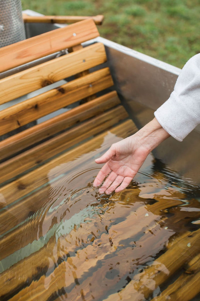 wood fired hot tub water temperature