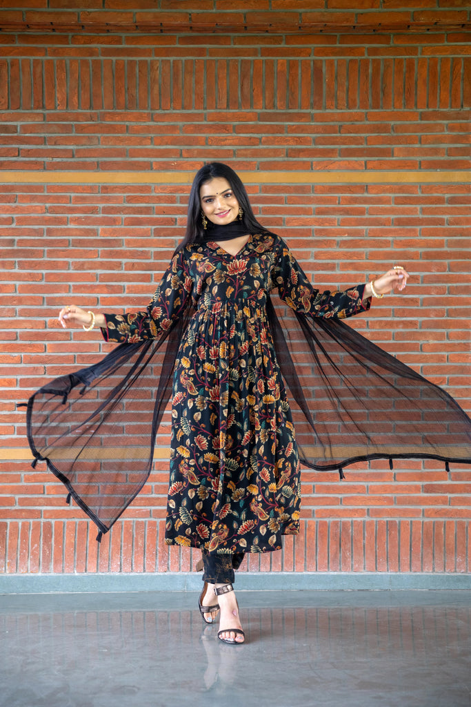 Top 3 Elegant Outfit Ideas For Teej And Raksha Bandhan Ft. Myntra