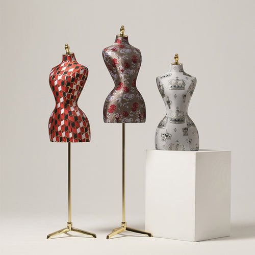 DE-LIANG Luxury Female Display Mannequin , Wide Shoulder Fabric Dress –  De-Liang Dress Forms