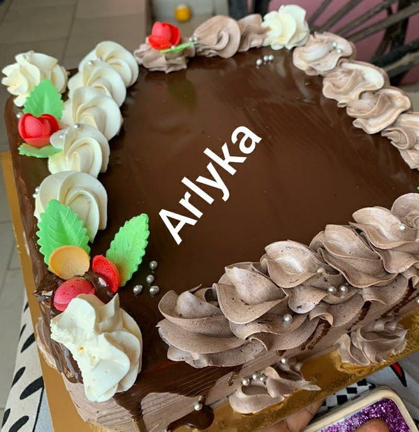 Gateaux Au Chocolat Carre Patisserie Arlyka