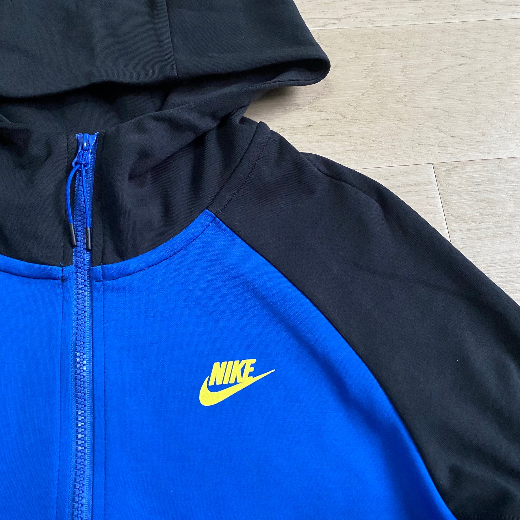 tech fleece blue yellow