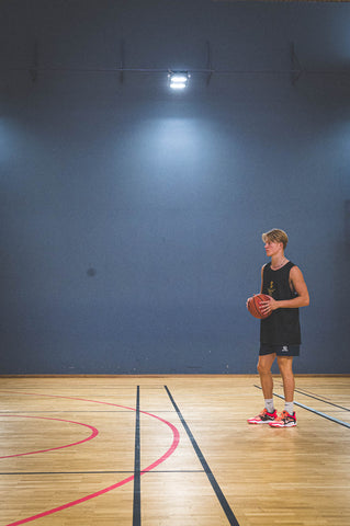 Linus trying out the Nike KD15 during the offseason