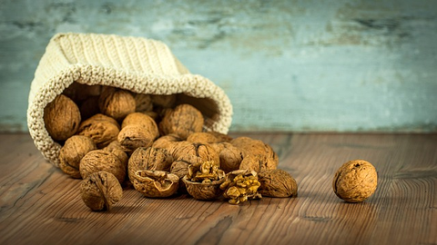 soaked walnuts benefits for skin