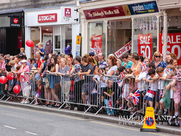 Image showing crowds lining Stricklandgate in Kendal