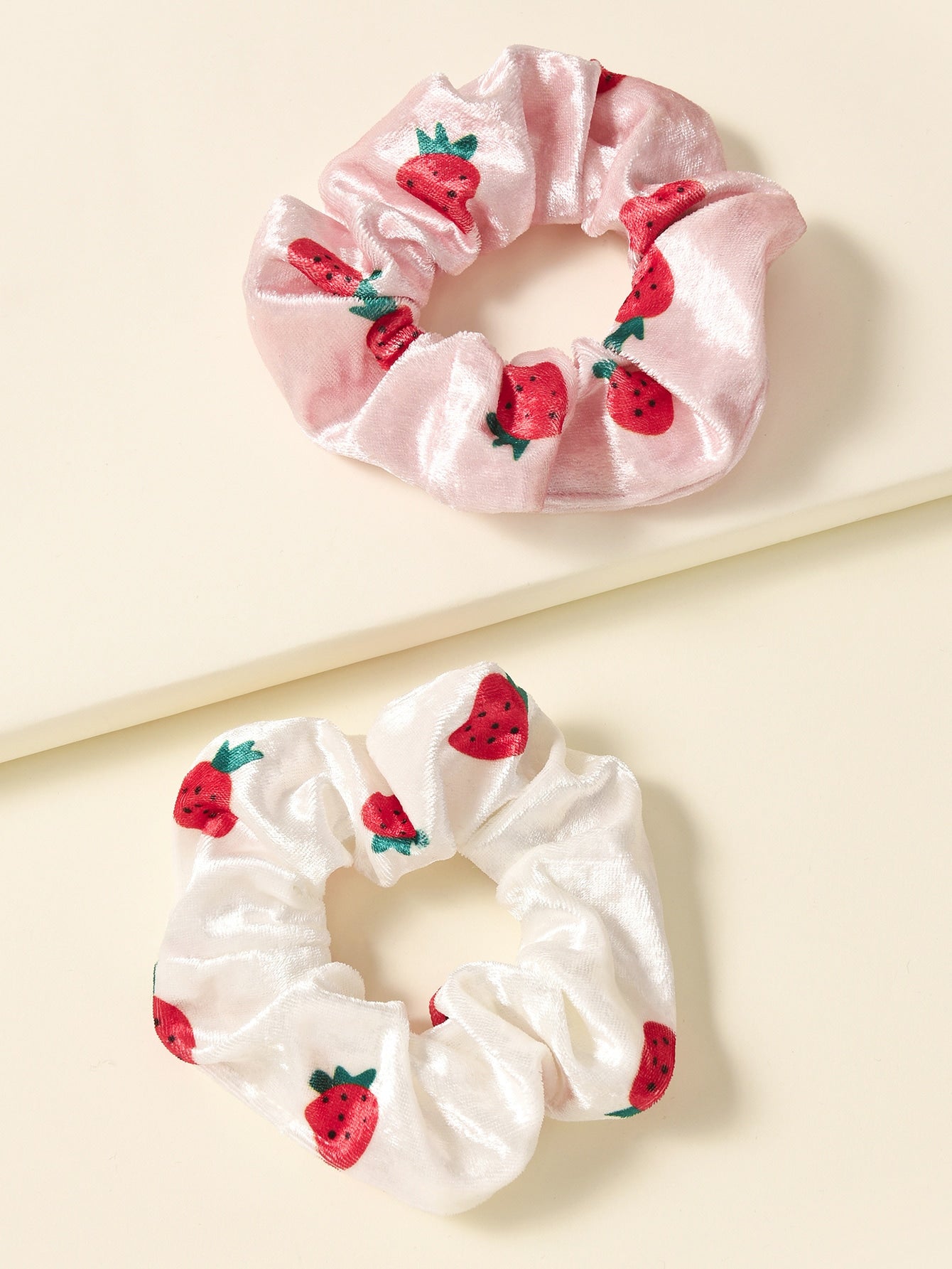 2pcs Strawberry Pattern Scrunchie Elastic Hair Bands Ponytail Ho