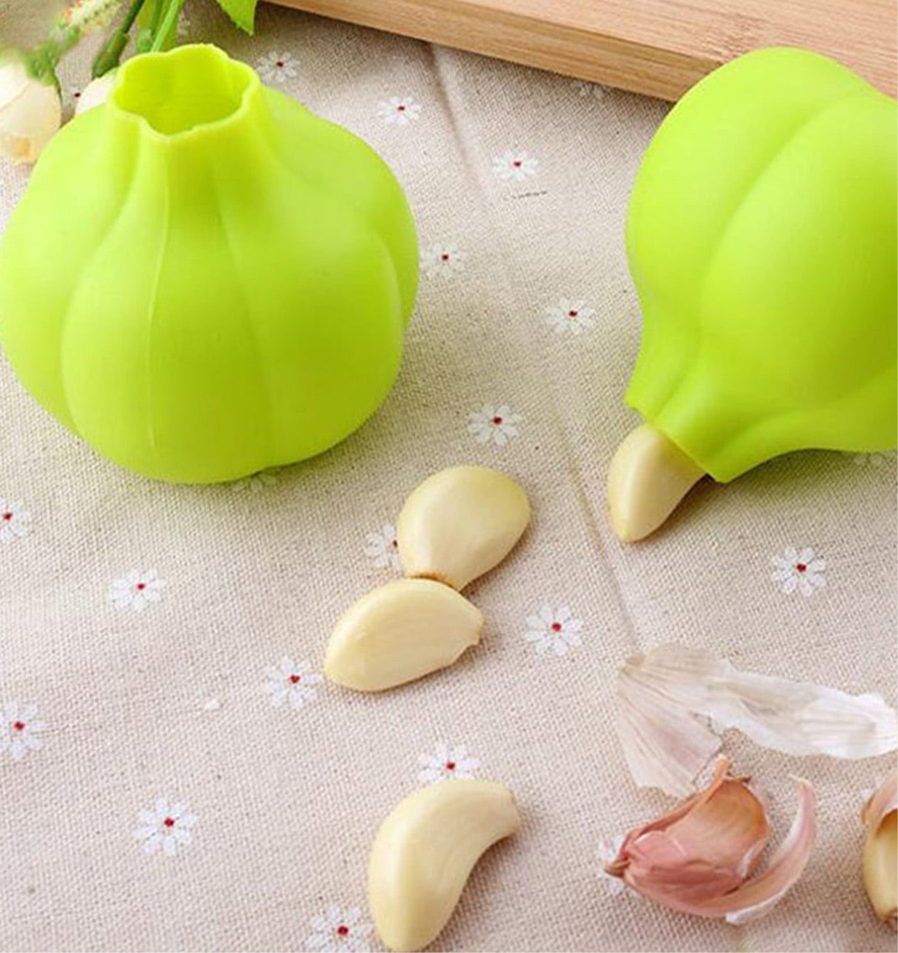 1pc Garlic Peeling Machine Creative RV Kitchen Silicone Soft Garlic Peeler  Garlic Peeling Tool Simple And Convenient Kitchen Gadget, Kitchen Stuff