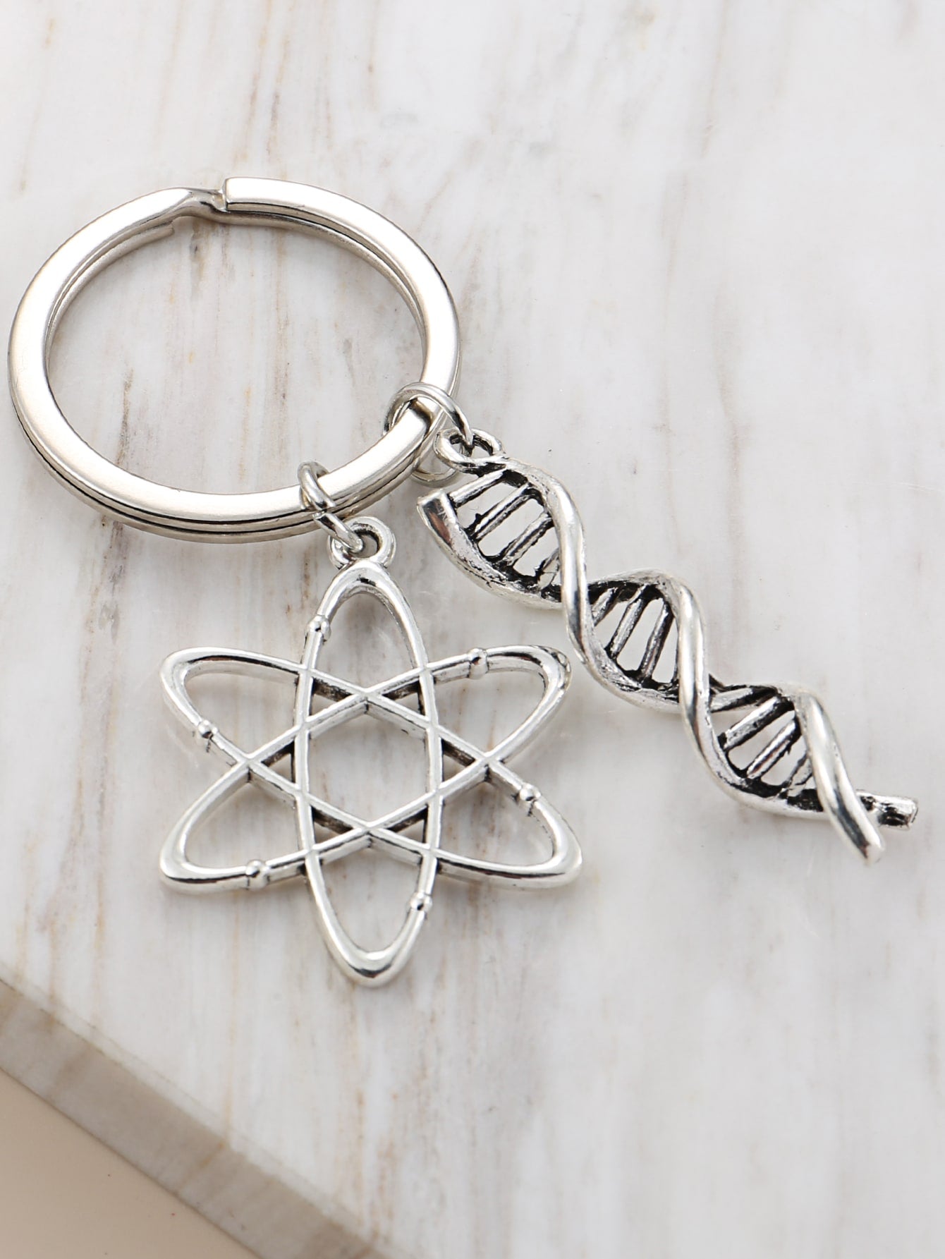 New Chemical Molecule Charm Keychain Birthday Gift Car Keys Chain Ring Jewelry