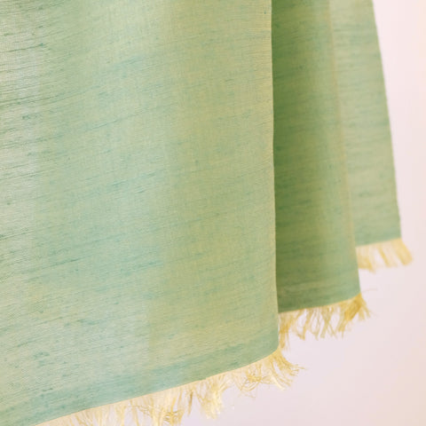 https://tumuginoyakata-online.com/products/wind-shawl-solid-1?variant=43513341968592