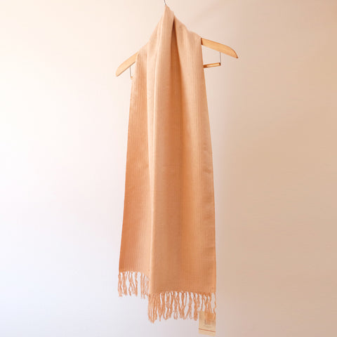 https://nzjt99nkann28xn6-55202971856.shopifypreview.com/collections/shawl/products/yuki-tsumugi-silk-shawl-sodateru?variant=43482073137360
