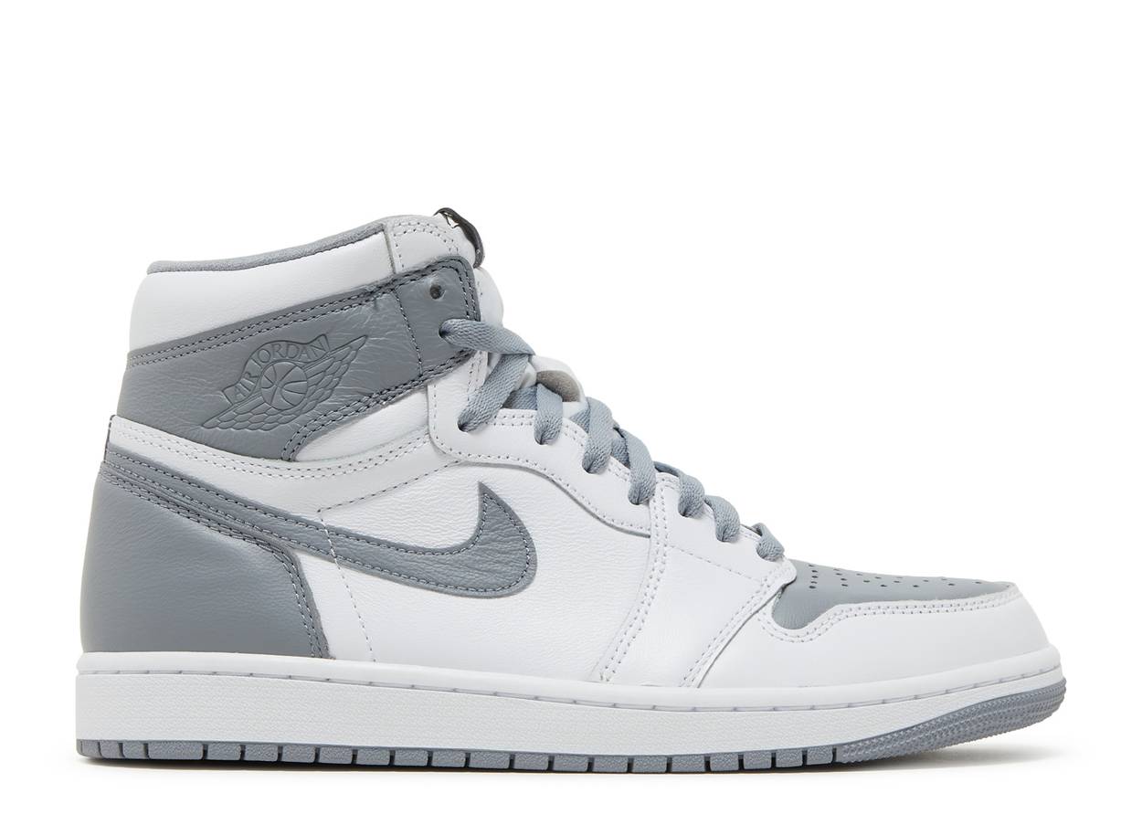 AIR JORDAN 1 HIGH OG 'Court Purple' - 555088-500 - Size 8.5 : :  Clothing, Shoes & Accessories