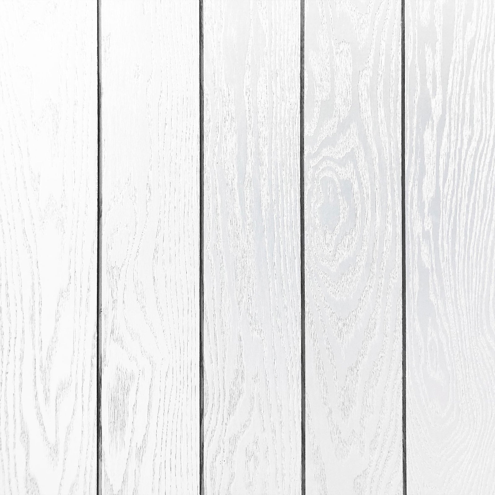 White Classic Shiplap Sample Timeline Wood   Timeline Oak Shiplap Classic White Detail 1 Aed2b6ea 6048 4011 Bced 57c242957d80 1600x 