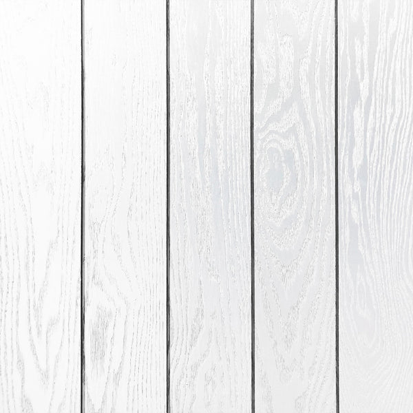 White Classic Shiplap Sample Timeline Wood   Timeline Oak Shiplap Classic White Detail 1 Aed2b6ea 6048 4011 Bced 57c242957d80 600x 