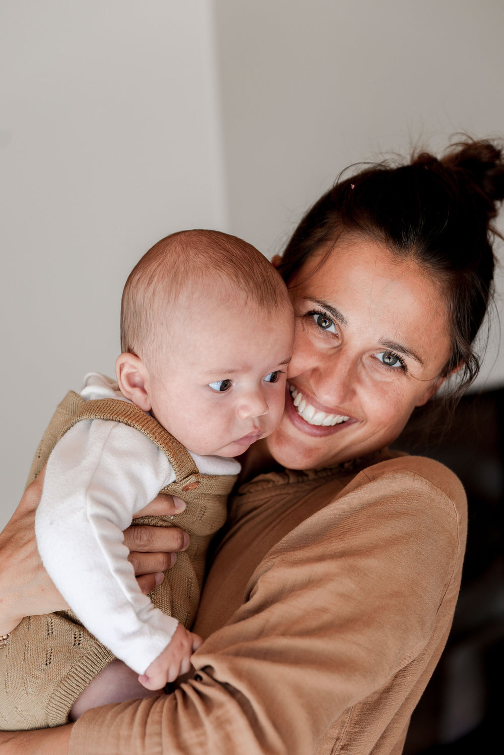 Porte bébé confortable et sécurisé - Petit Picotin