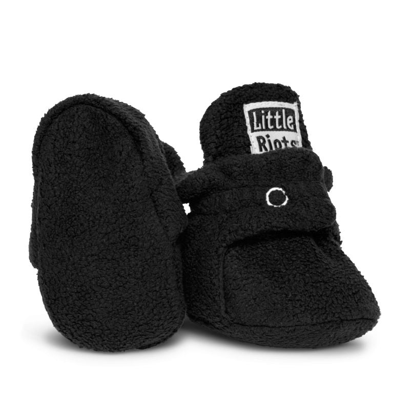Little Riots - babyslofjes - fleece original - zwart - slofjes voor je baby, dreumes en peuter voor jongens en meisjes - 3-6 Maanden (10cm) - schoenmaat 16-17