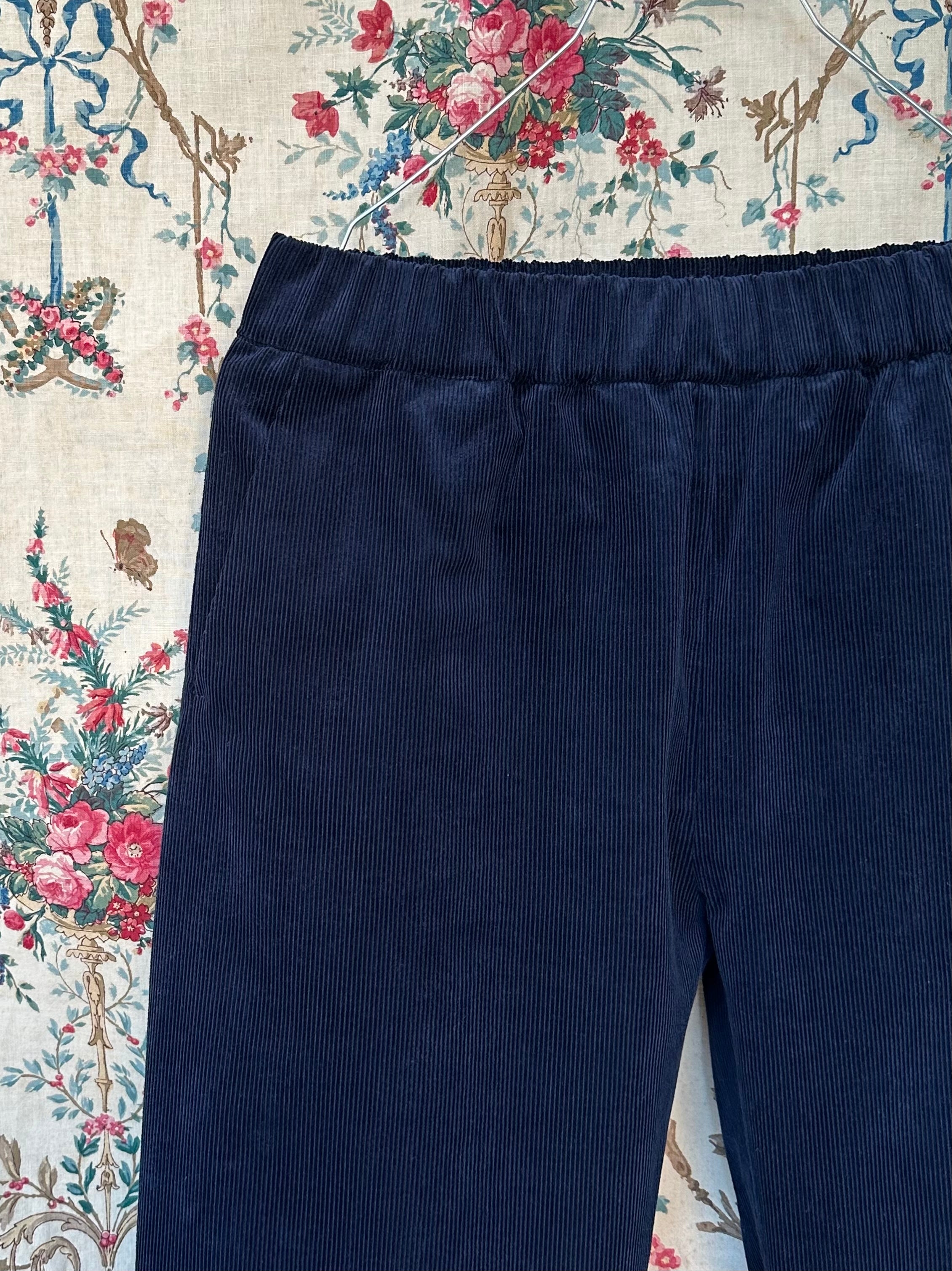 Annie Pants, needlecord in Napoli blue – Labagatelle.dk