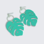 Pendientes con forma de hoja tropical fabricados en PLA verde.