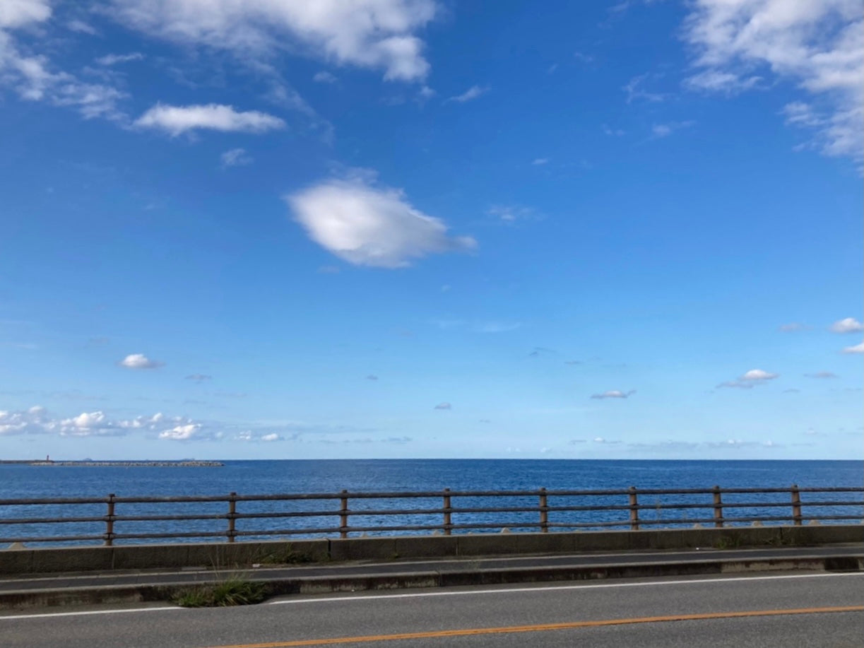 バイクで行く 国内の海沿い絶景ツーリングスポット 道の駅たのはた 思惟の風