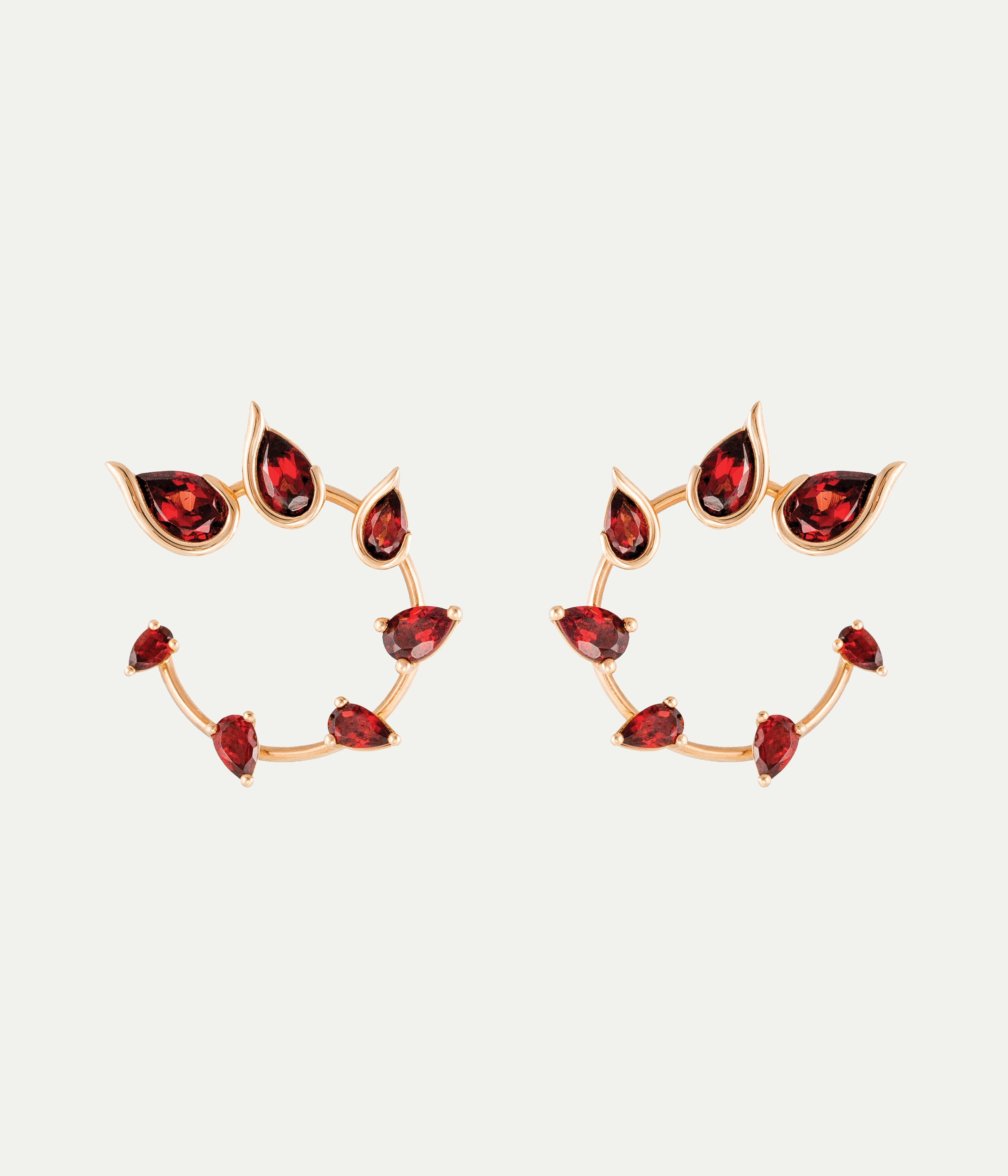 Garnets Flicker circle small earrings