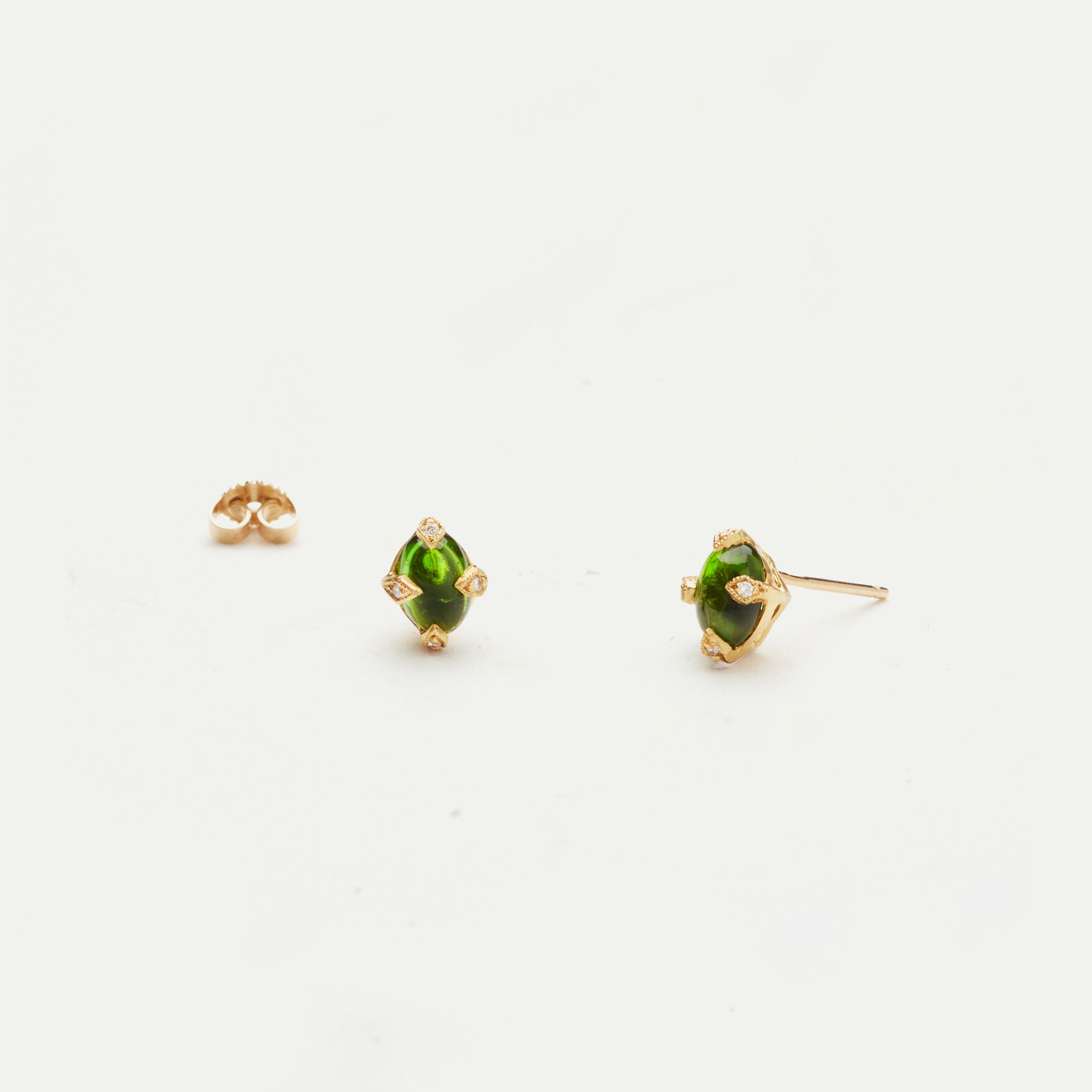 Studs Antique Prong diopside