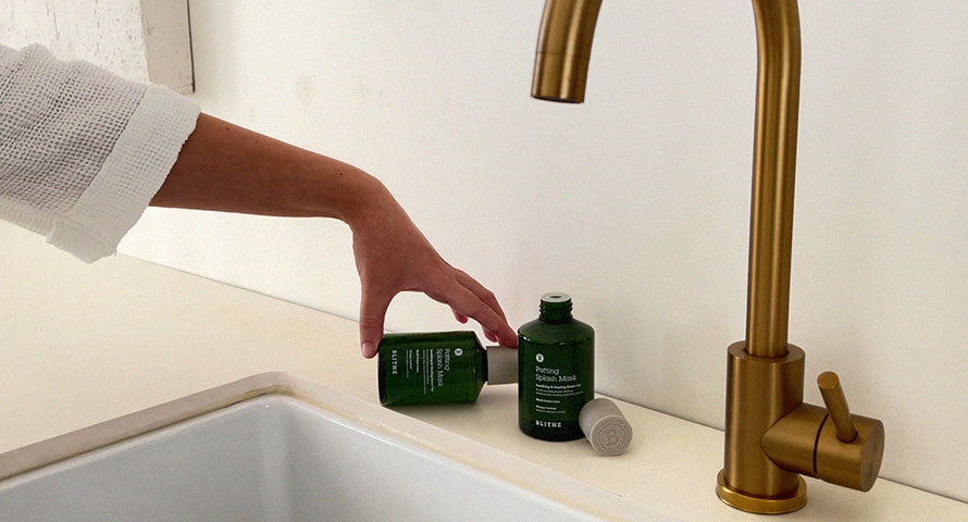 Blithe Patting Splash Mask featuring Soothing and Healing Green Tea - a rejuvenating skincare solution, perfectly crafted for winter skin care, offering deep hydration, soothing effects, and antioxidant protection in a sleek bottle.