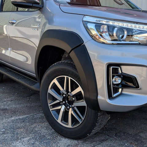 toyota hilux with fender flares