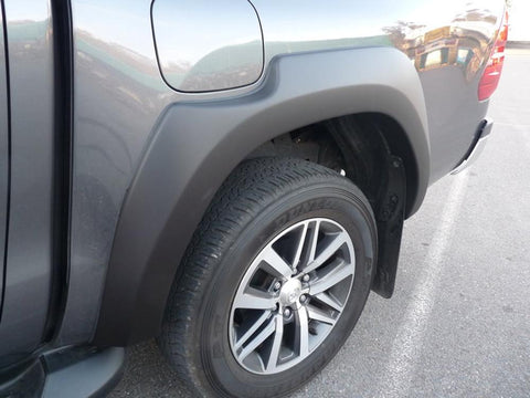 toyota hilux with fender flares