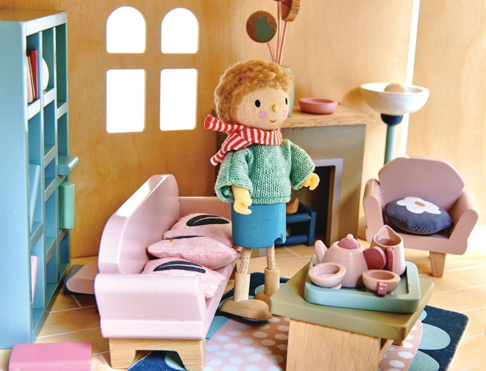 Wooden Doll House – Coco Village