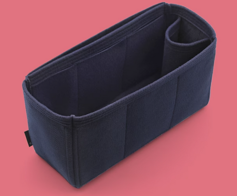 Maintain the shape with a bag organizer